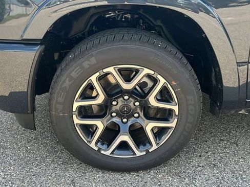 New 2026 RAM 1500 Laramie AWD/4WD image 14