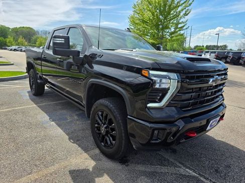 Used 2025 Chevrolet Silverado 2500 LTZ w/ LTZ Plus Package AWD/4WD image 6