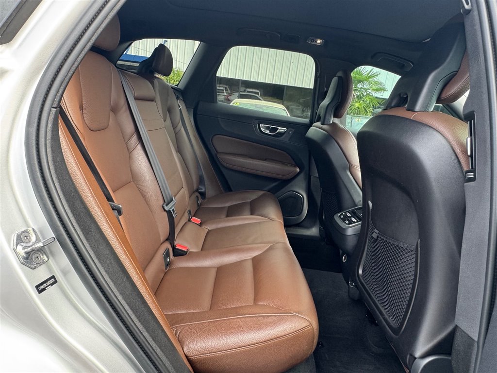 Used 2018 Volvo XC60 T6 Inscription w/ Convenience Package AWD/4WD image 21