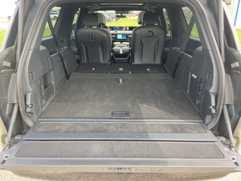 Used 2025 Lincoln Navigator L Reserve w/ Jet Appearance Package AWD/4WD image 11