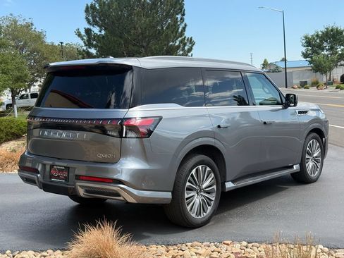 Used 2025 INFINITI QX80 Sensory AWD/4WD image 12