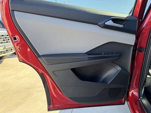 New 2024 Volkswagen Taos SE image 22