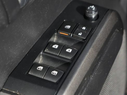 Used 2020 Toyota Tacoma TRD Sport AWD/4WD image 17