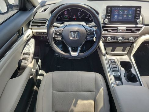 Used 2020 Honda Accord Touring image 14