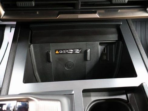 Certified 2025 GMC Hummer EV 2X AWD/4WD image 37