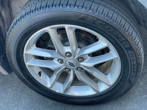 Used 2025 Dodge Durango GT AWD/4WD image 31