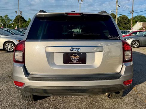 Used 2016 Jeep Compass Sport w/ Power Value Group FWD image 4