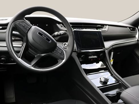 New 2026 Jeep Grand Cherokee Laredo RWD image 13