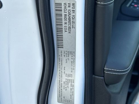 New 2026 Jeep Grand Cherokee Limited image 33