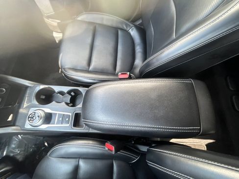 Used 2024 Ford Escape Platinum AWD/4WD image 20