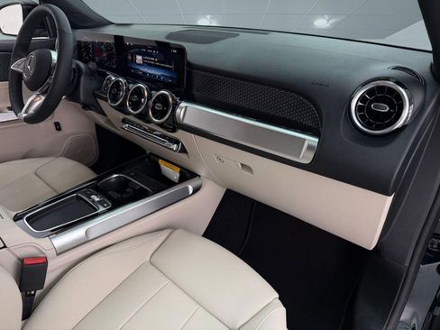 New 2026 Mercedes-Benz GLB 250 image 18
