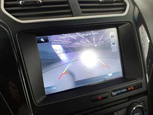 Used 2016 Ford Explorer XLT w/ Equipment Group 201A image 26