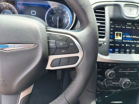 Used 2023 Chrysler 300 Touring w/ Sport Appearance Package RWD image 16
