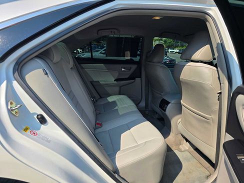 Used 2017 Toyota Camry XLE w/ Convenience Package FWD image 12