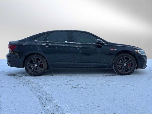 Used 2019 Volkswagen Jetta GLI image 2