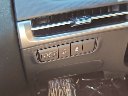 Certified 2026 Hyundai Santa Cruz SEL FWD image 15
