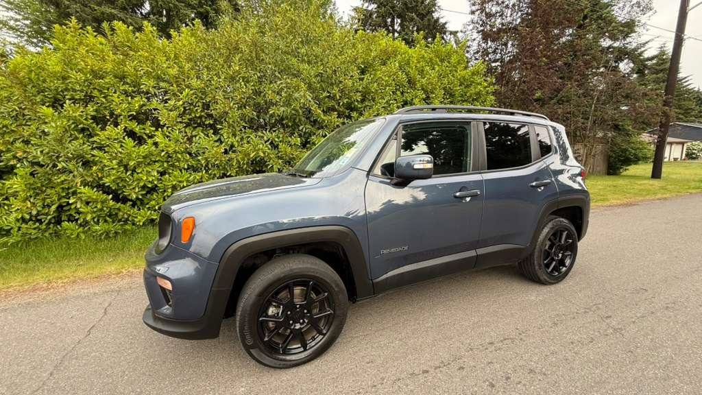 Used 2020 Jeep Renegade Altitude AWD/4WD image 13