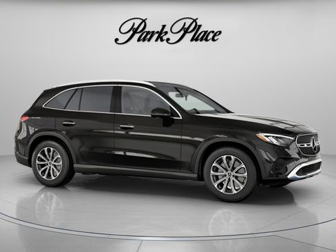 Certified 2026 Mercedes-Benz GLC 300 image 29