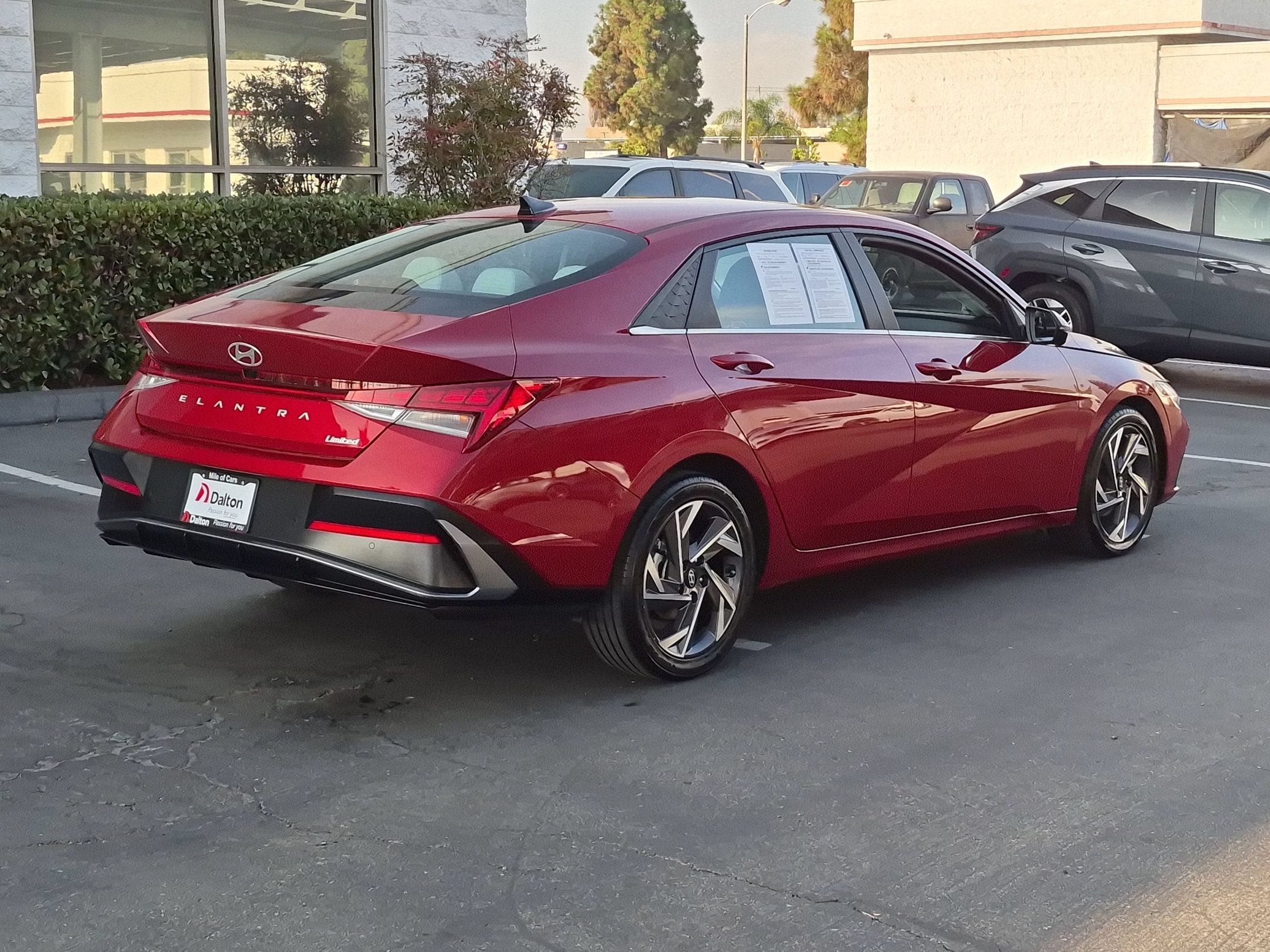 Used 2024 Hyundai Elantra Limited FWD image 8