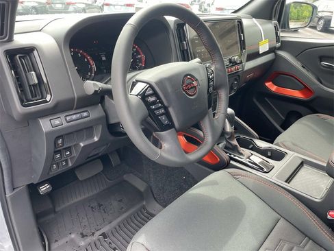New 2025 Nissan Frontier PRO-4X image 13