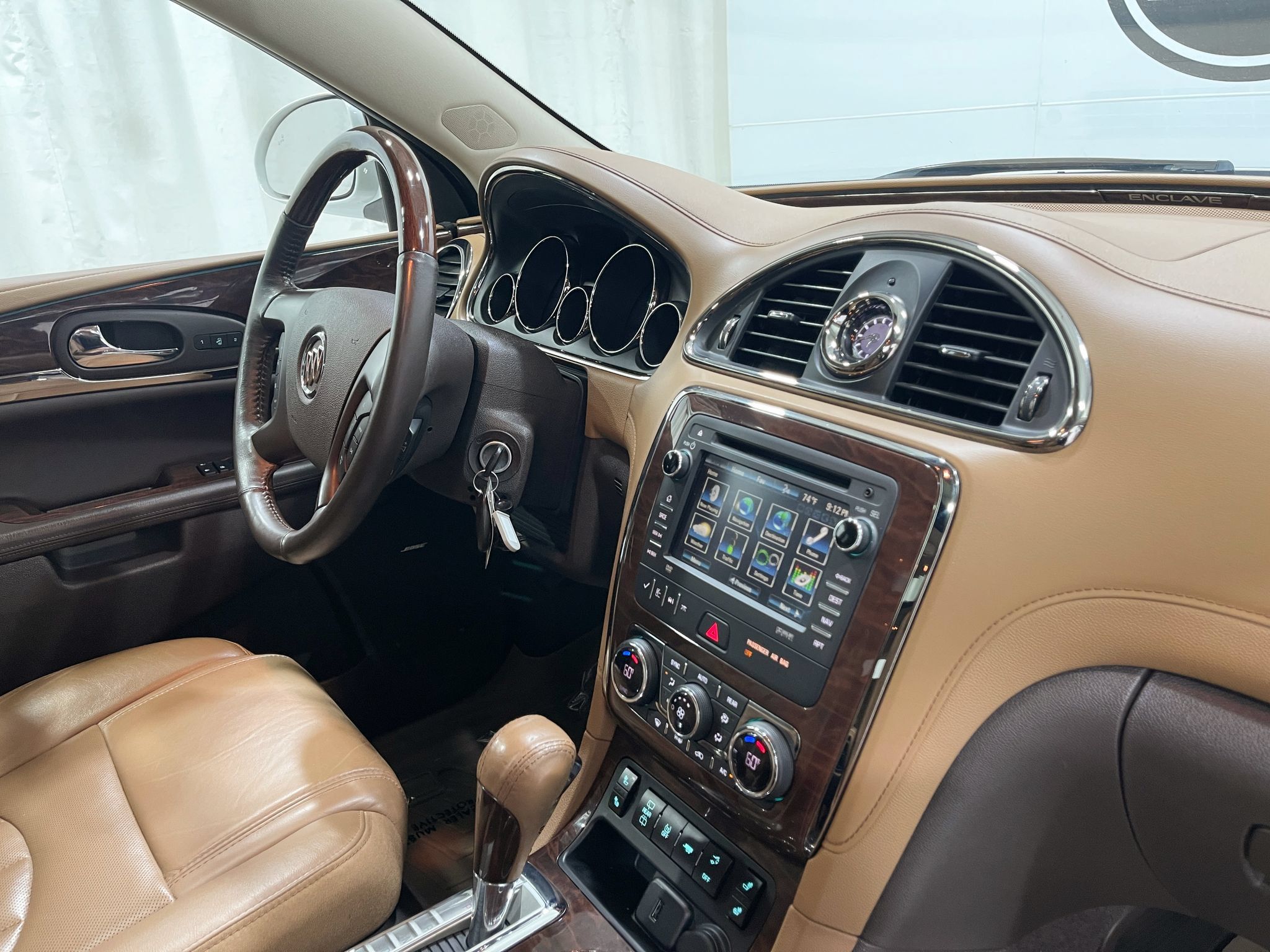 Used 2017 Buick Enclave Leather w/ Enclave Tuscan Edition FWD image 20