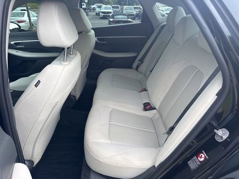 Used 2023 Hyundai Sonata SE w/ Cargo Package FWD image 11