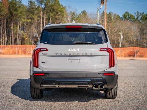 Used 2022 Kia Telluride SX w/ SX Prestige Package image 6