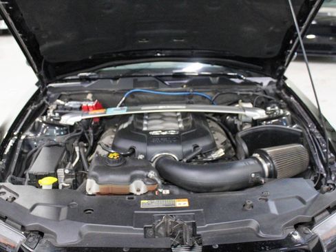 Used 2012 Ford Mustang GT Premium image 17