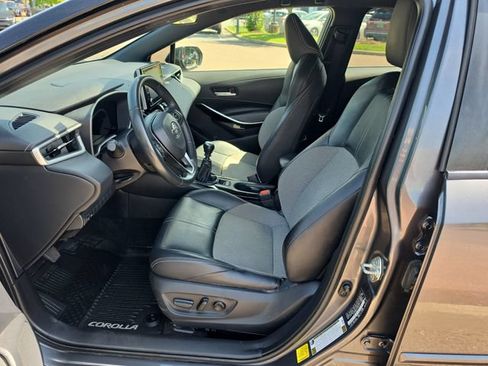 Used 2022 Toyota Corolla XSE FWD image 9