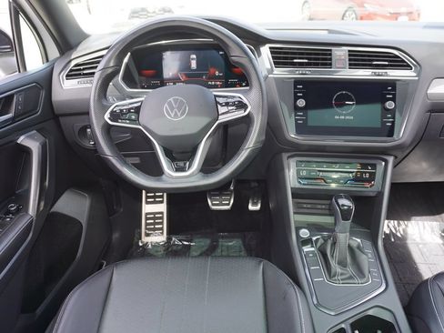 Used 2022 Volkswagen Tiguan SE R-Line FWD image 12