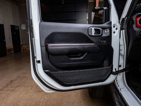 Used 2021 Jeep Gladiator Rubicon image 36