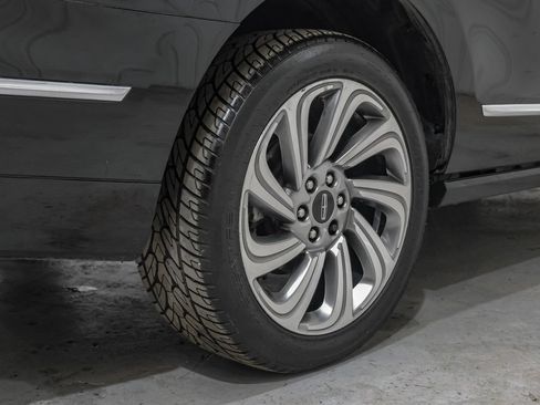 Used 2024 Lincoln Navigator Reserve AWD/4WD image 63