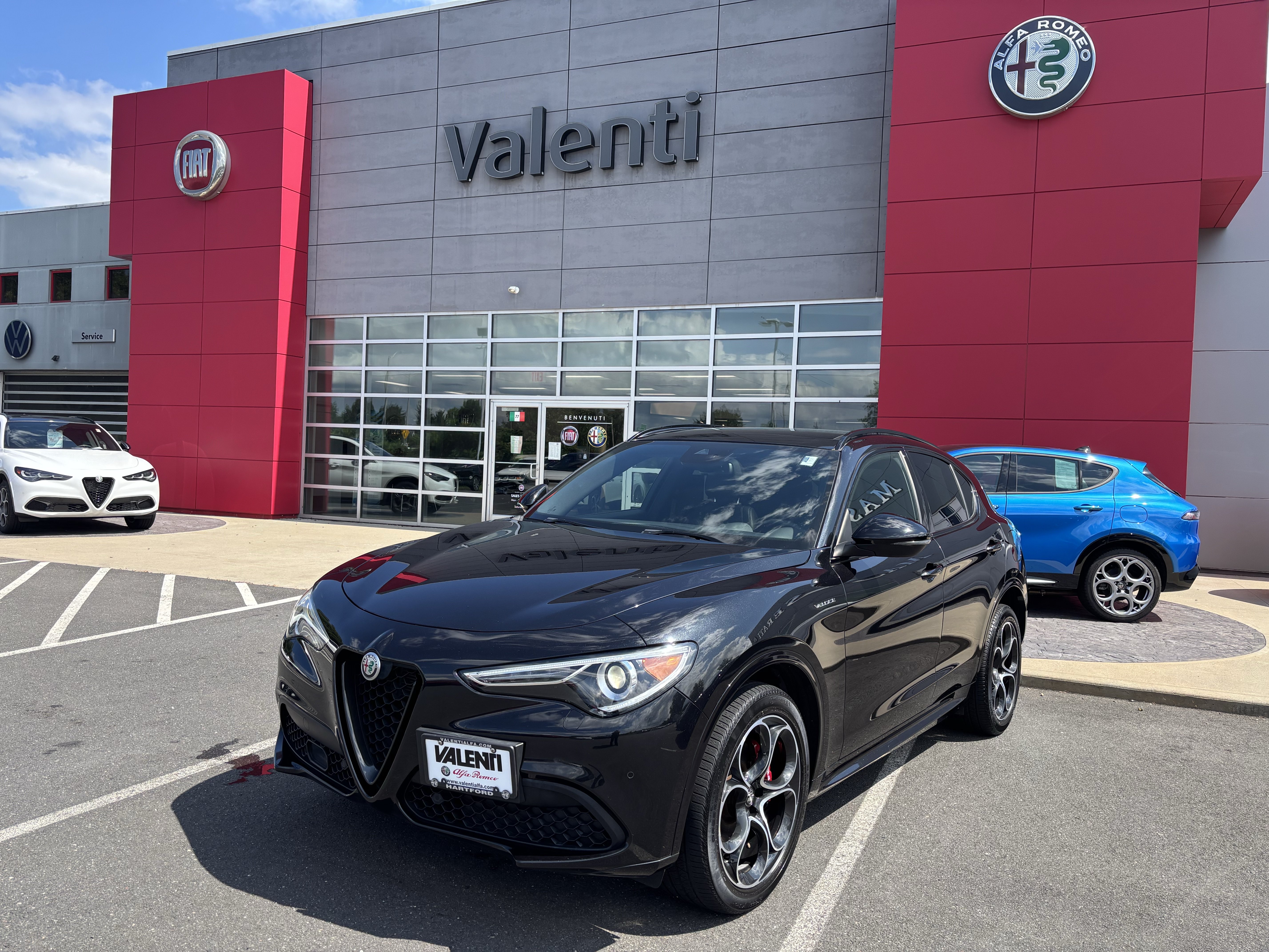 Used 2023 Alfa Romeo Stelvio Veloce AWD/4WD image 1