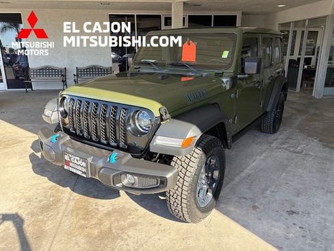 Used 2023 Jeep Wrangler Unlimited w/ Sun & Screen Package AWD/4WD image 8