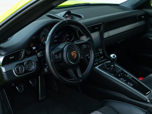 Used 2018 Porsche 911 GT3 RWD image 4