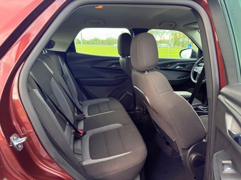 Used 2023 Chevrolet TrailBlazer LS FWD image 29