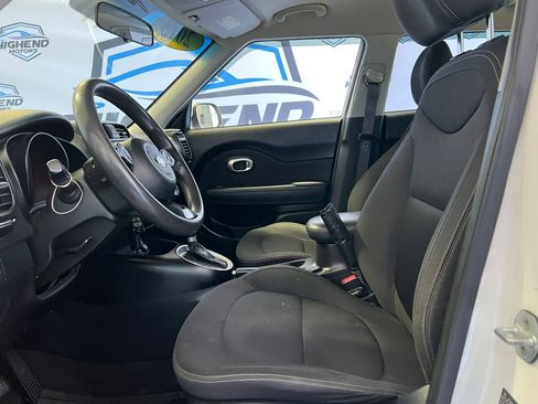 Used 2015 Kia Soul image 14
