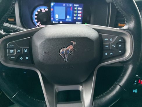 Used 2022 Ford Bronco Badlands image 25