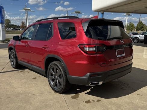 New 2025 Honda Pilot Sport image 5