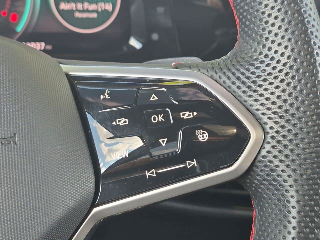 Used 2024 Volkswagen GTI SE FWD image 25