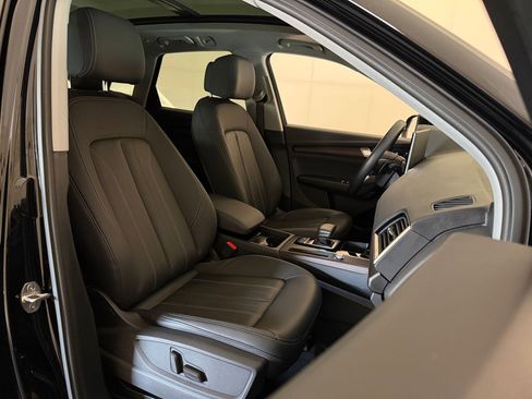 Certified 2025 Audi Q5 Premium w/ Convenience Plus Package AWD/4WD image 32