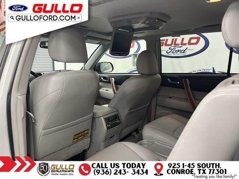 Used 2009 Toyota Highlander Limited w/ Extra Value Pkg 8 FWD image 16