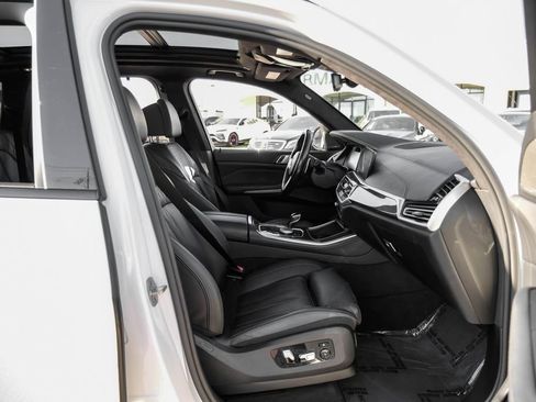 Used 2021 BMW X5 M50i image 43