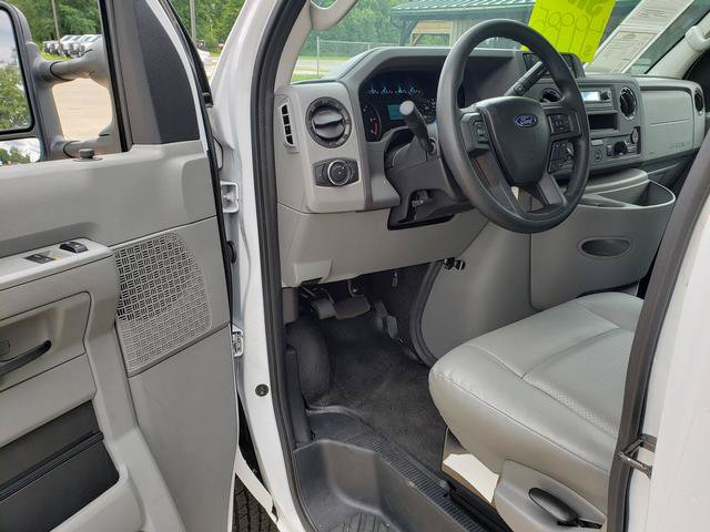 Used 2022 Ford E-350 and Econoline 350 Super Duty w/ Power Windows & Locks Group RWD image 12