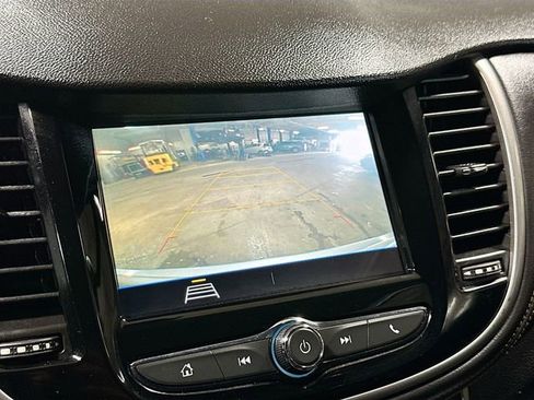 Used 2019 Chevrolet Trax LT w/ LT Convenience Package FWD image 15