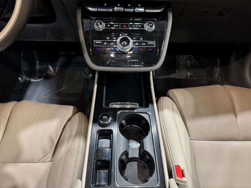 Certified 2022 Lincoln Corsair Reserve w/ Equipment Group 201A image 11