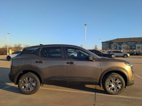 New 2026 Nissan Kicks S FWD image 3