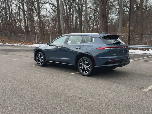 New 2026 Toyota Crown Signia XLE image 6