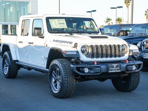 New 2026 Jeep Gladiator Mojave image 3