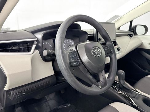 Certified 2025 Toyota Corolla LE image 4